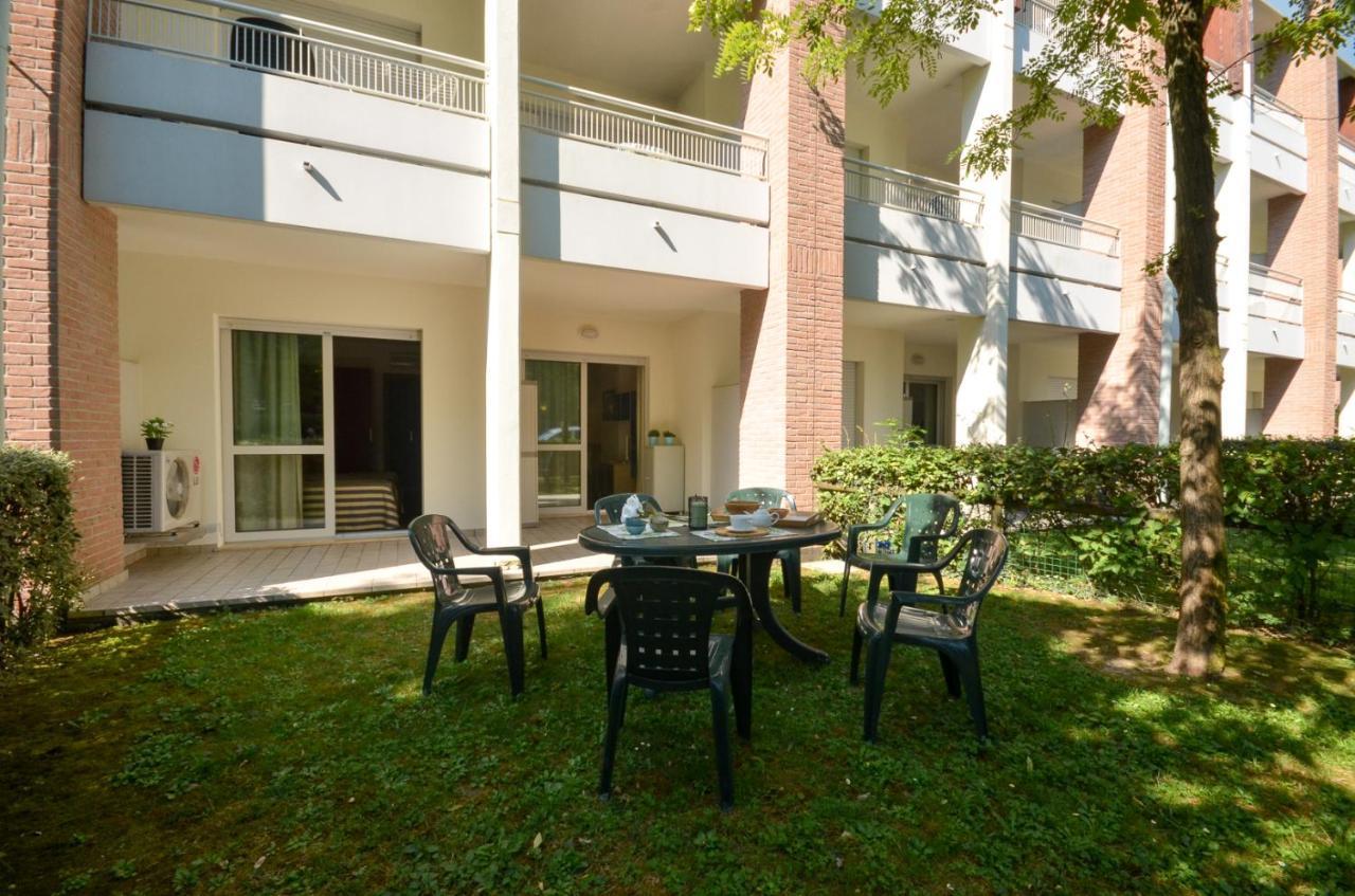 Residenza Al Parco Aparthotel Bibione Exterior foto
