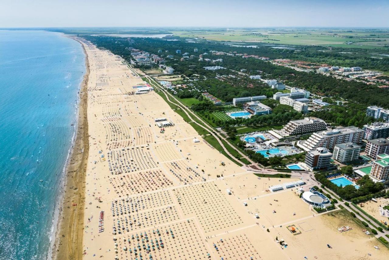 Residenza Al Parco Aparthotel Bibione Exterior foto